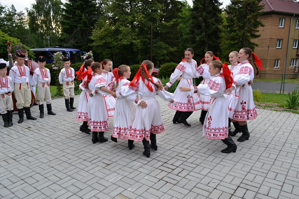 Hotel Rozvoj Klatovy Zewnętrze zdjęcie